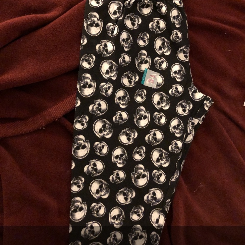 WOMENS SKULL LEGGINGS XL(juniors 15-17).NEW! - Picture 3 of 4